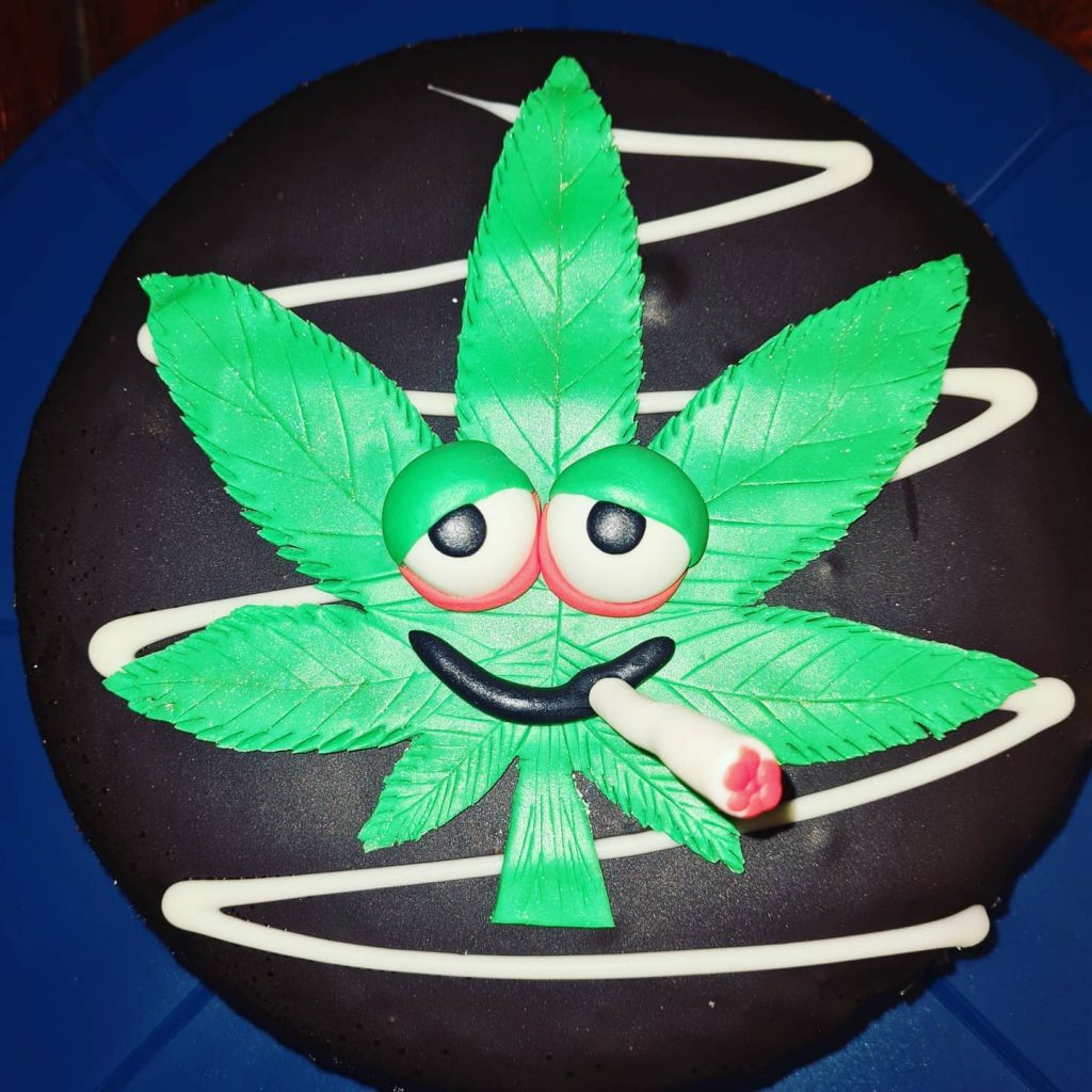 Marijuana Cake Topper 2