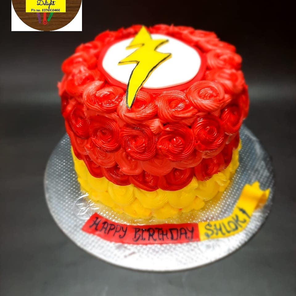 The Flash Birthday Cakes