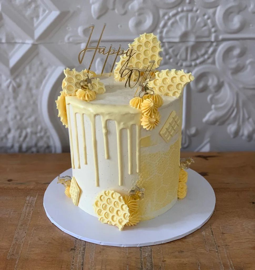 bee design birthday cake