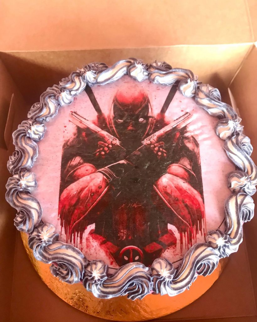 deadpool birthday cake 2