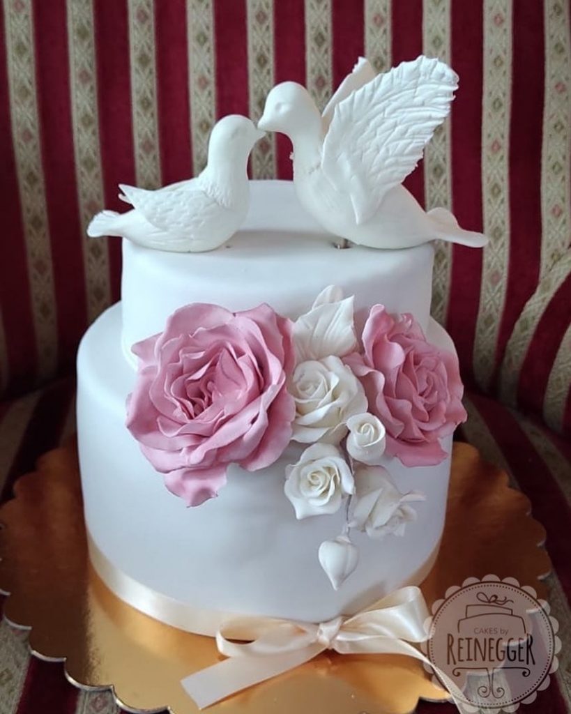 pigeon wedding cakes
