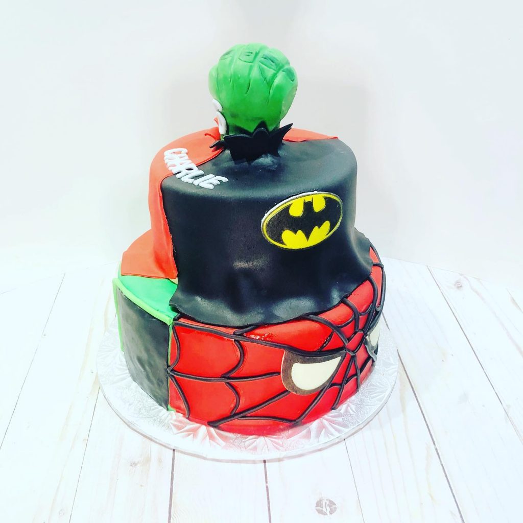 spiderman and green lantern cake 2