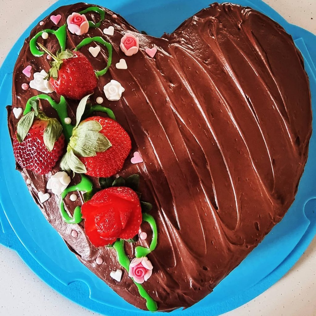 Love Heart Cake Design 5