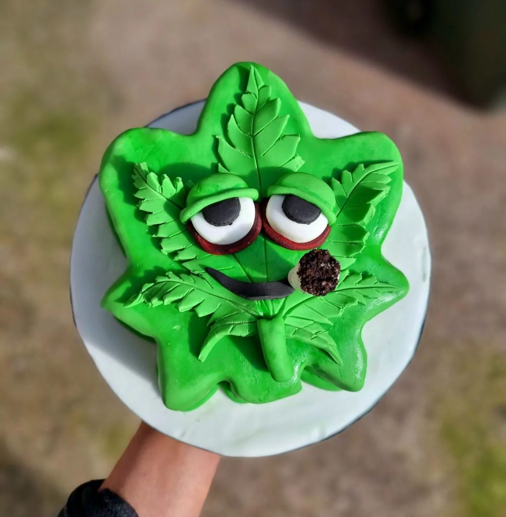 Cannabis Themed Cakes 2