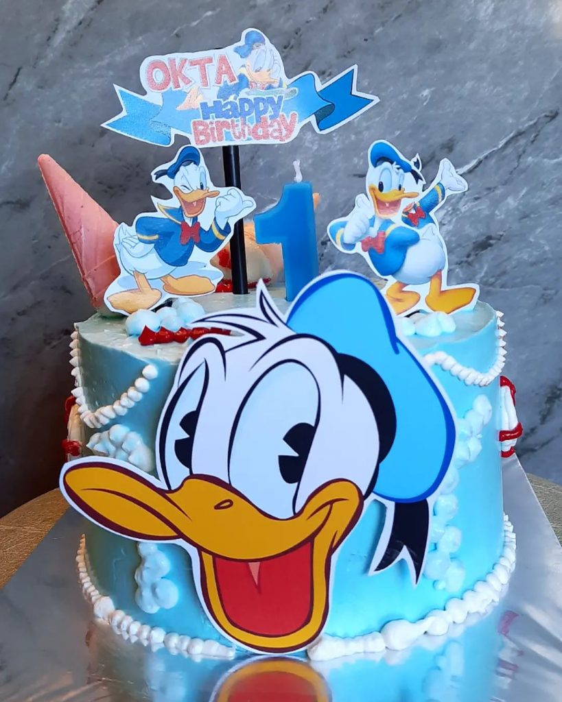 Donald Duck Cake Toppers3