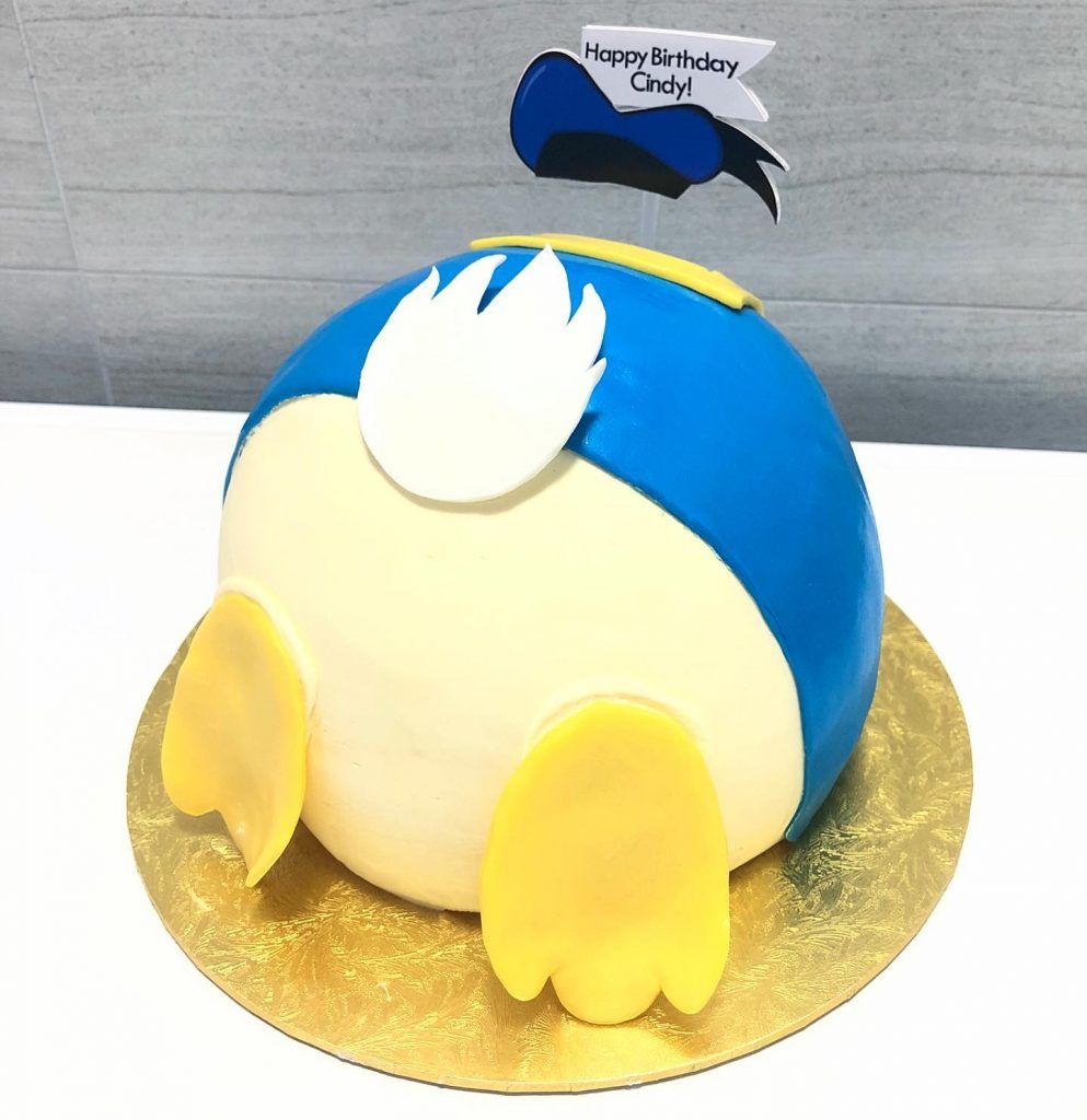 Donald Duck Round Cake Design2