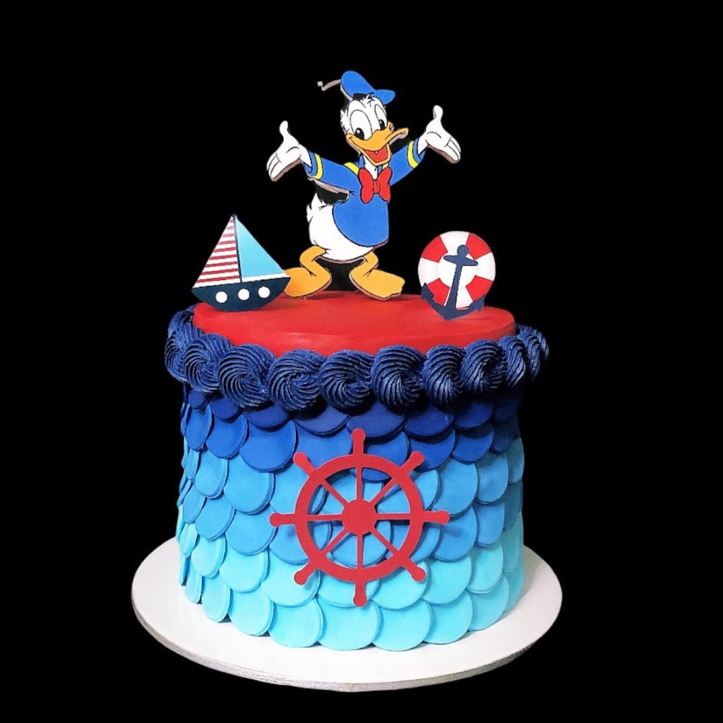 Simple Donald Duck Cake Design2