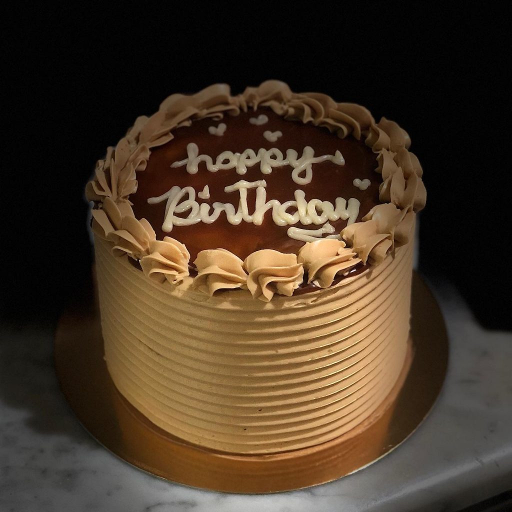 Caramel Birthday Cake Designs1