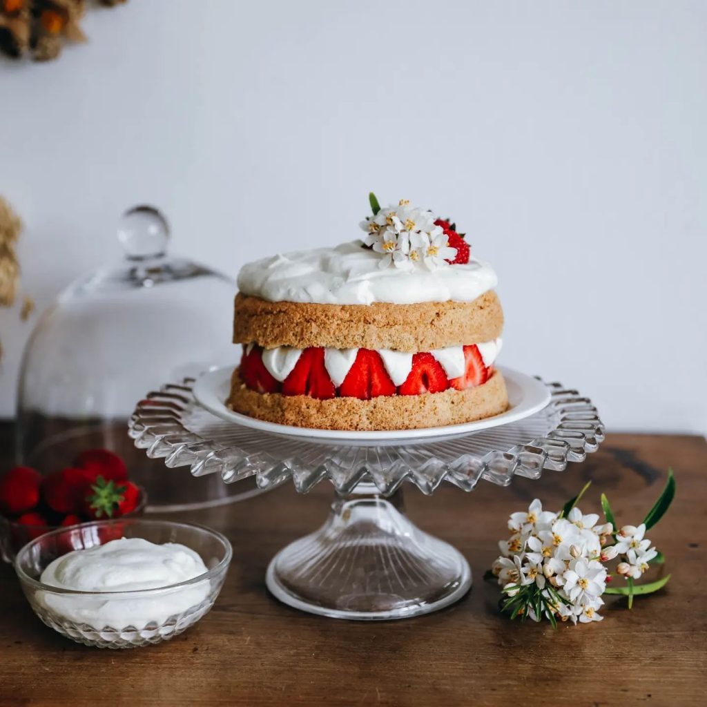 Vintage Strawberry Cake Designs