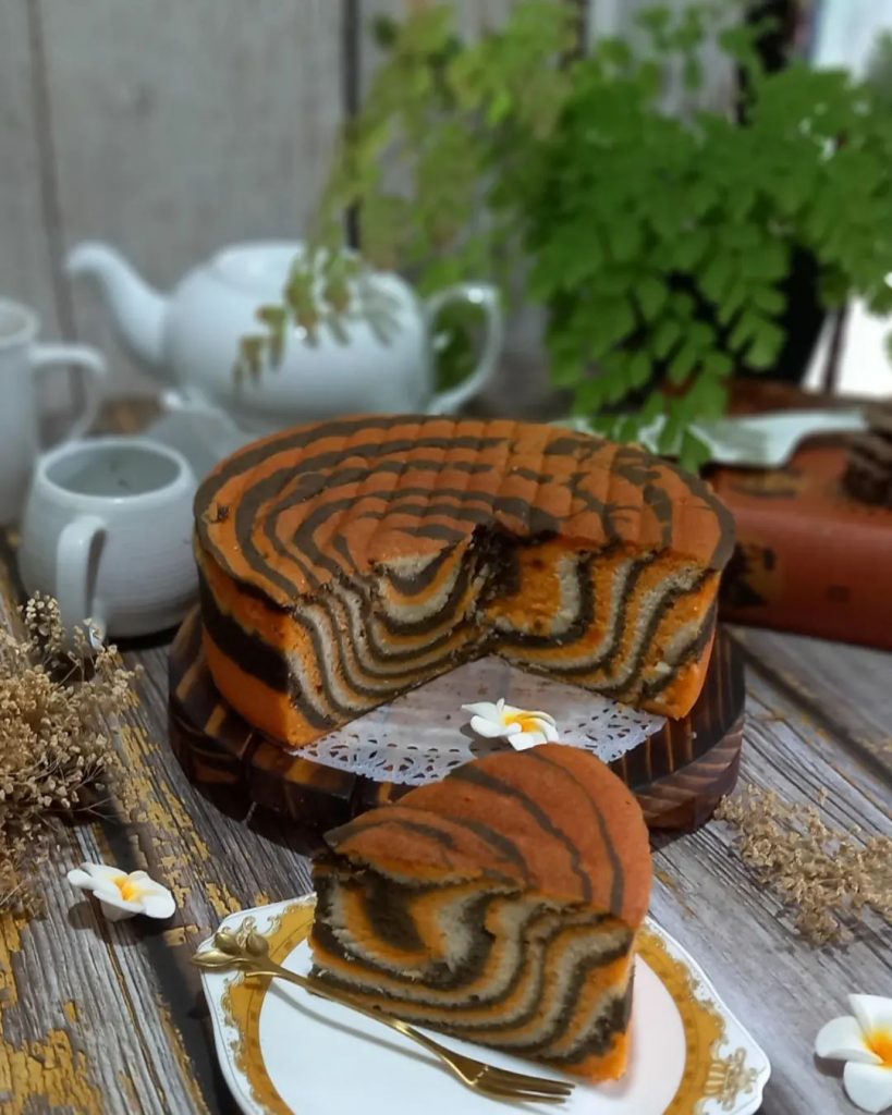 homemade tiger cakes