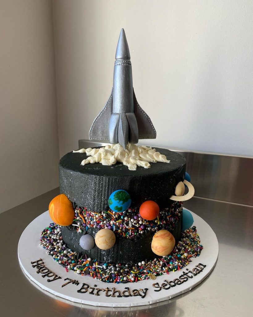 rocket ship cakes 2