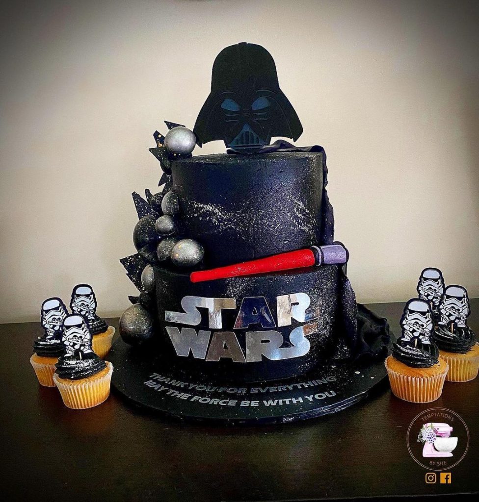 Darth Vader Cake 2