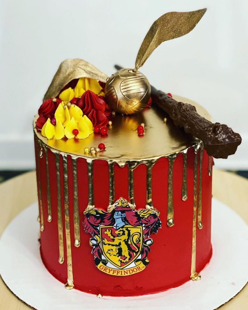 Gryffindor Cake Design 2
