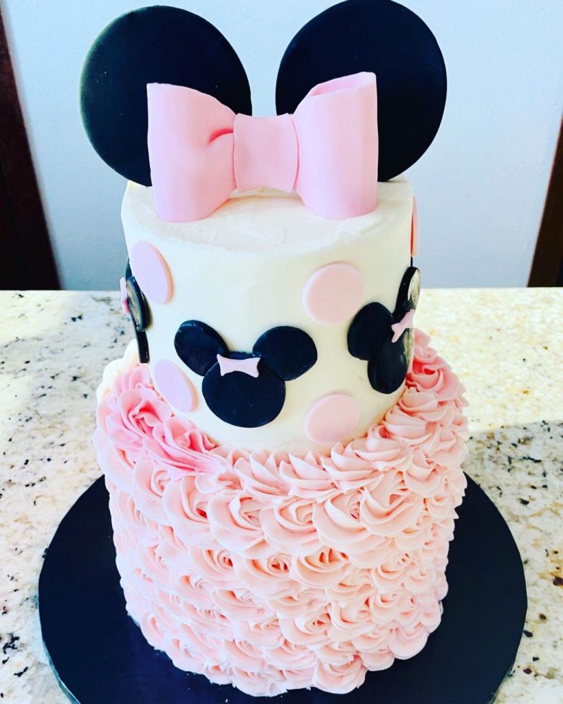 Minnie Mouse Cake Design Icing