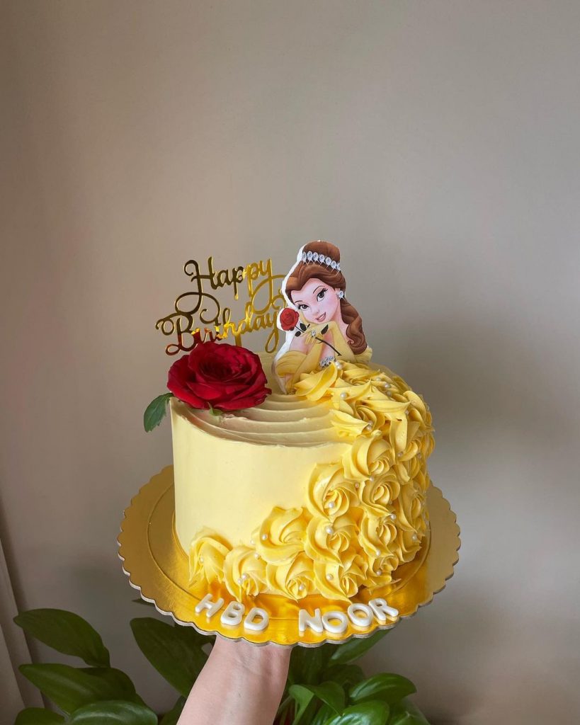 Beauty and The Beast Cake Simple 2