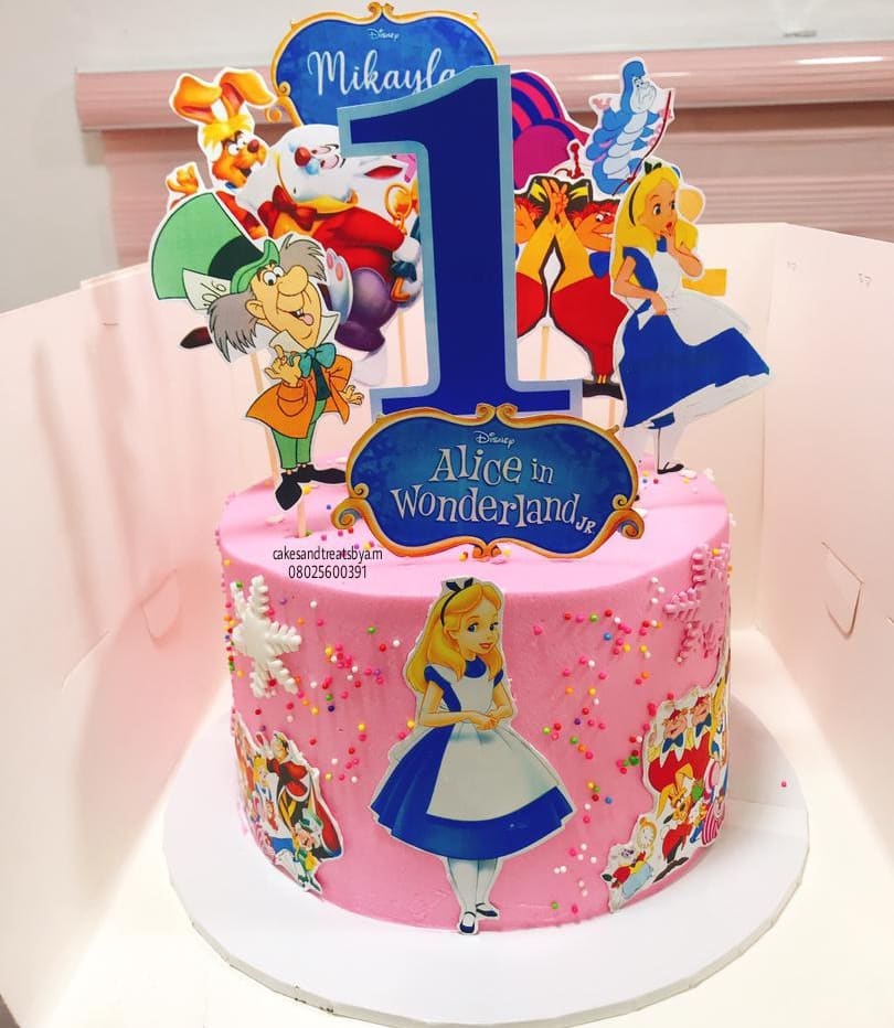 Alice in the Wonderland Birthday Cakes 2