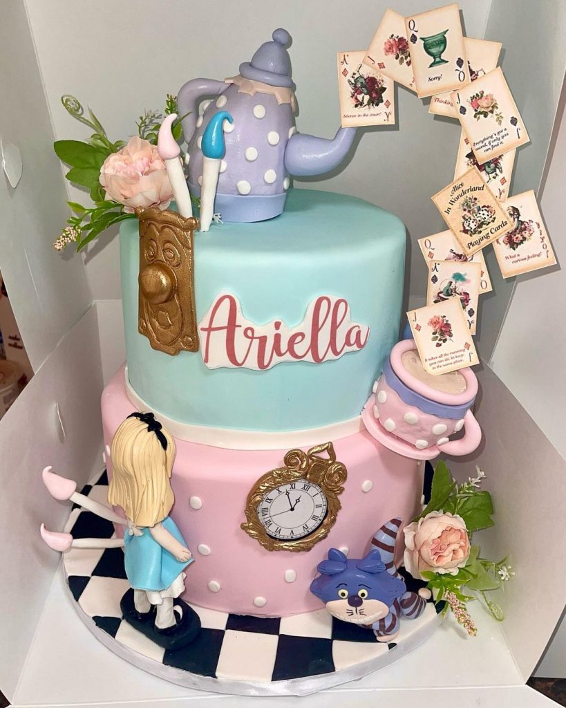 Alice in the Wonderland Cake Design Ideas