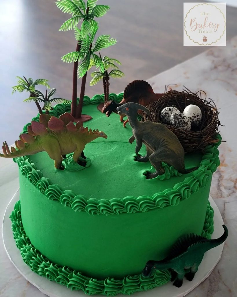 Easy Jurassic World Cake 2