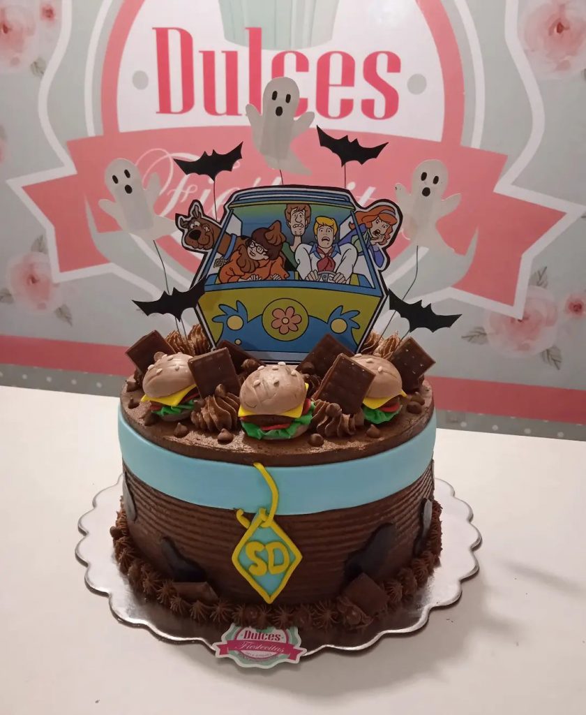 Scooby Doo Mystery Machine Cake