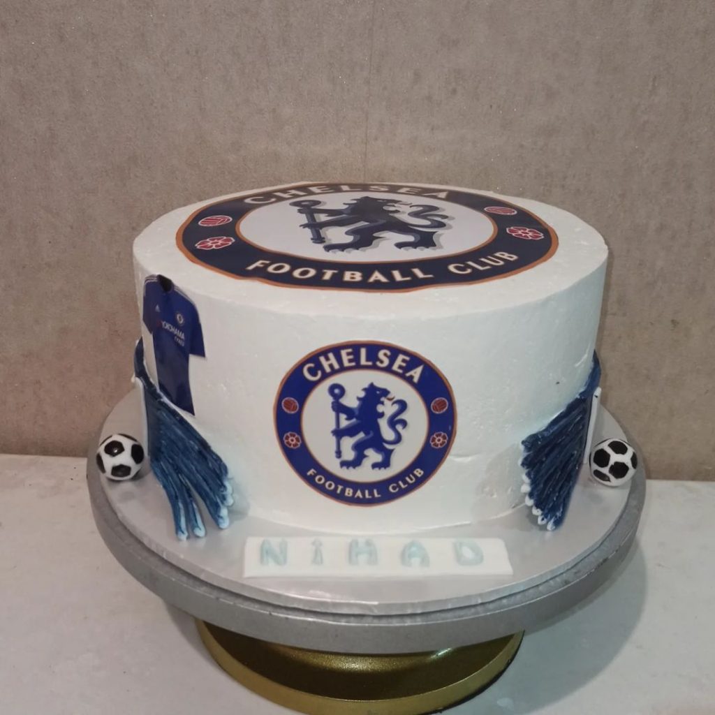 Chelsea Logo Cake 2